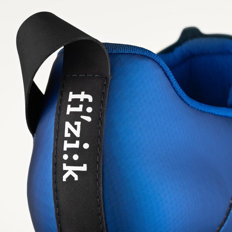 Fizik Transiro Hydra, Highly Breathable Triathlon Innovative Shoes, White/Metallic Blue, 7 - Image 5