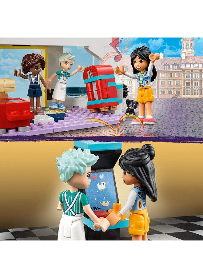 ليغو - مجموعة بناء مطعم وسط المدينة هارت ليك 41728 من LEGO® Friends للأطفال بعمر 6 سنوات أو أكثر؛ تتوفر مع الدمى الصغيرة ليان وآليا وتشارلي؛ فكرة هدية للأطفال الذين يحبّون لعب المطاعم مع الأصدقاء (346 قطعة) (346 قطعة) - Image 1