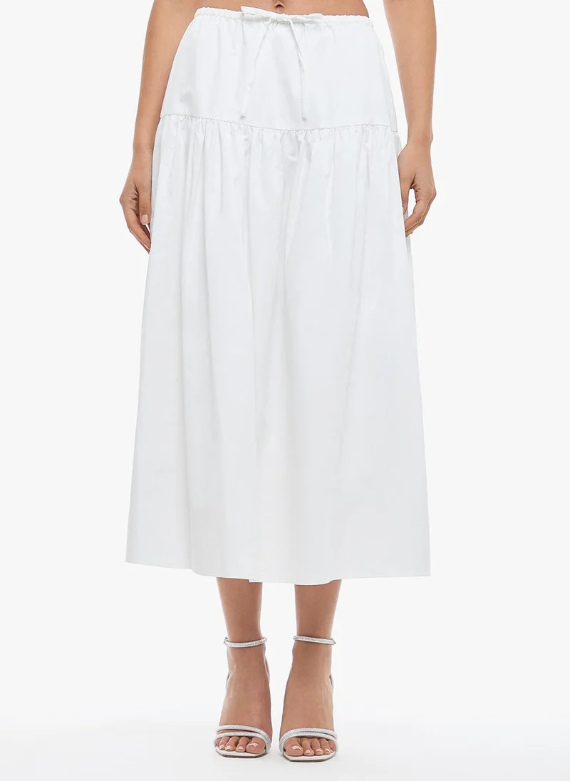 بي سي بي جي BCBG Womens BCBSS26BT434 Tired Poplin Skirt, White