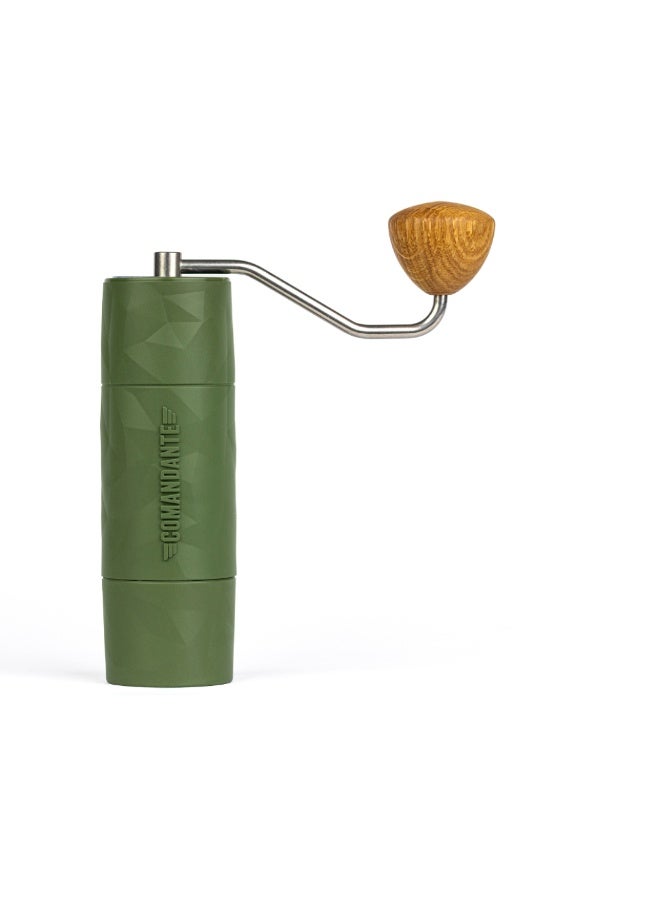 كوماندانتي مطحنة قهوة يدوية X25 Trailmaster Forest، شفرة نيترو، هيكل من البوليمر QTP®، وزن 420 جم، سعة 30 جم، مصنوعة من الفولاذ المقاوم للصدأ وخشب البلوط، مطحنة خارجية محمولة خضراء - Image 2