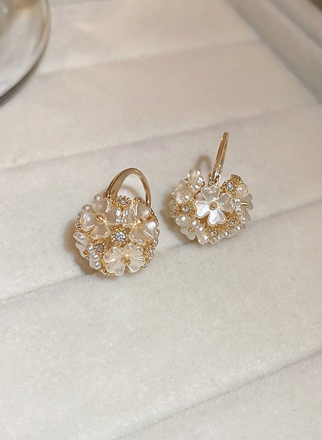 DAEVO Gold Floral Cluster Huggie Earrings for women - Image 4