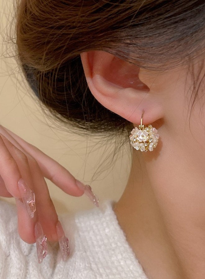 DAEVO Gold Floral Cluster Huggie Earrings for women - Image 3