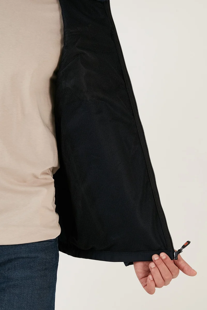 بوراتي معطف رجالي رفيع مقاوم للماء بياقة واقفة من السوفت شيل - COAT 649003