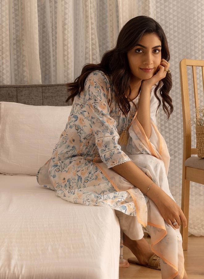 DW Printed Embroidered Linen A Line Kurta with Trousers and Dupatta Set - Image 5