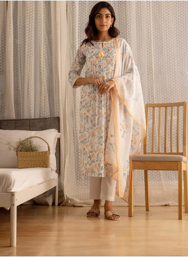 دي دبليو Printed Embroidered Linen A Line Kurta with Trousers and Dupatta Set by Styli