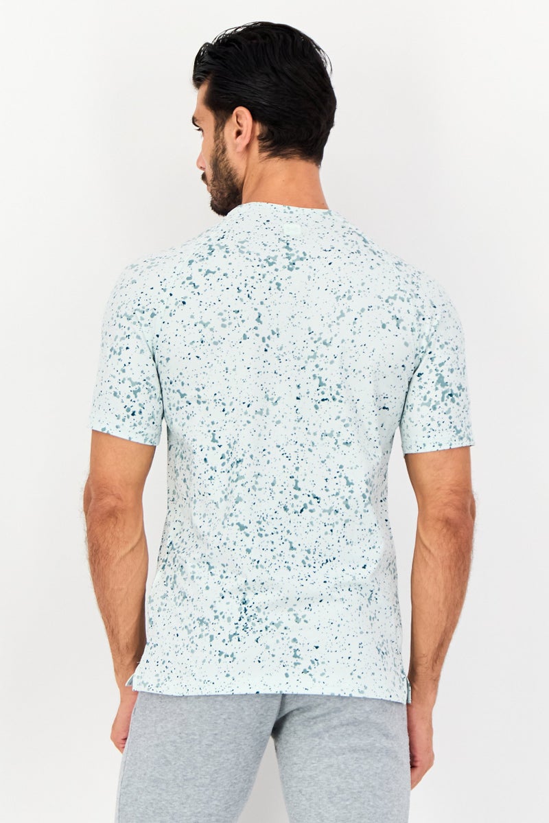 UNDER ARMOUR تي شيرت تدريب قصير الأكمام للرجال بتصميم ملائم مع شعار العلامة التجارية، متعدد الألوان - Image 4
