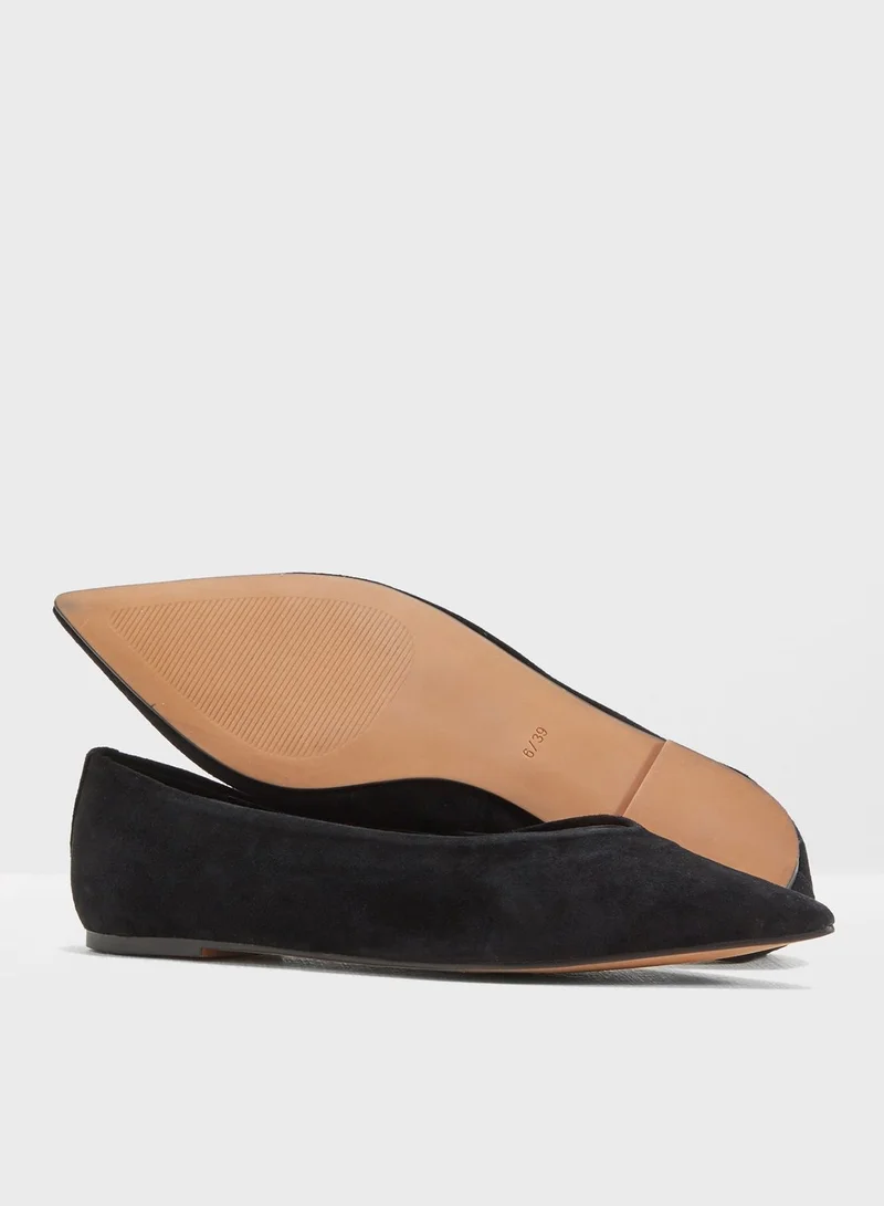 TOPSHOP Attitude V Cut Ballerina