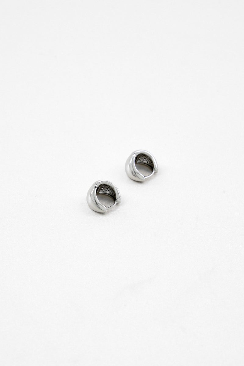 Piatella Women Huggie Earrings, Silver - Image 1