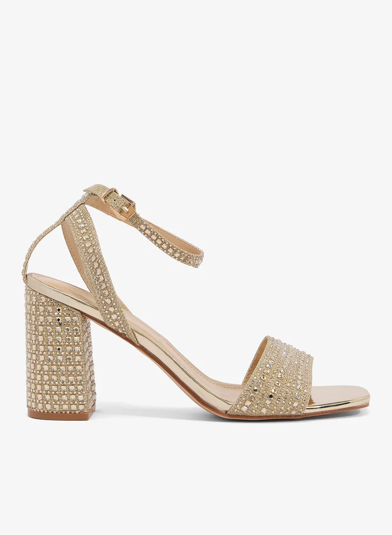 ترافل من نمشي صنادل بكعب إسفين وتفاصيل حزام ذهبي