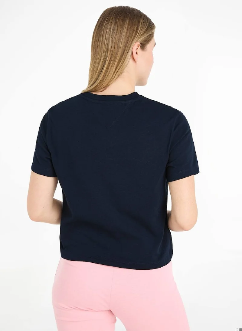 TOMMY JEANS Women's Tommy Badge Classic Fit Boxy T-Shirt -  Recycled cotton blend, Navy