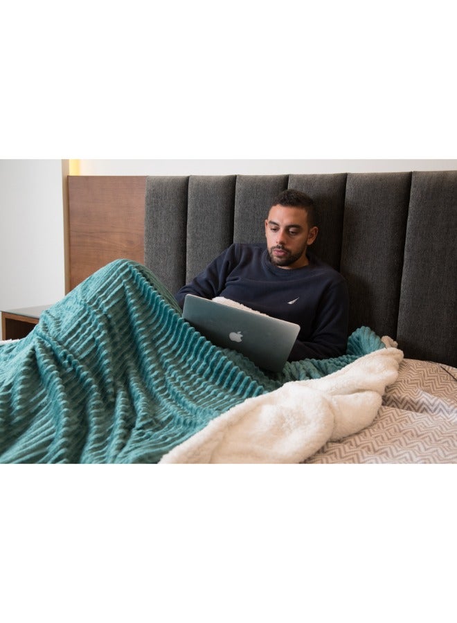 Mintra Blanket Double Sided Sherpa & Strip Flannel Emerald green 220x180 - Image 4