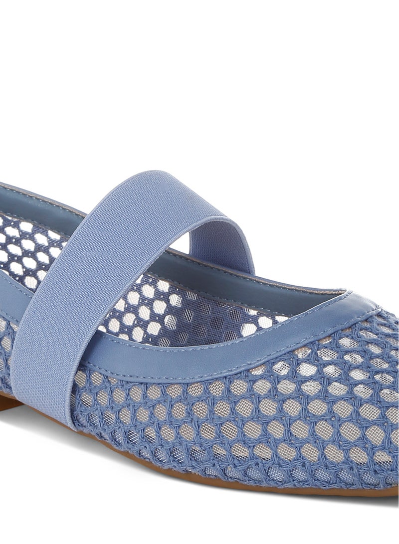 لندن راج حذاء باليرينا بحزام يصل إلى منتصف القدم باللون الأزرق - Image 5