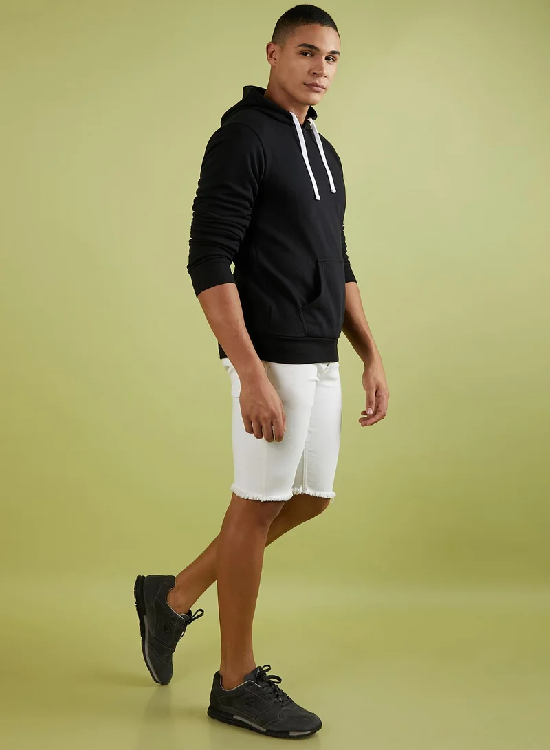 Campus Sutra Men's Black Pullover Hoodie With Contrast Drawstring