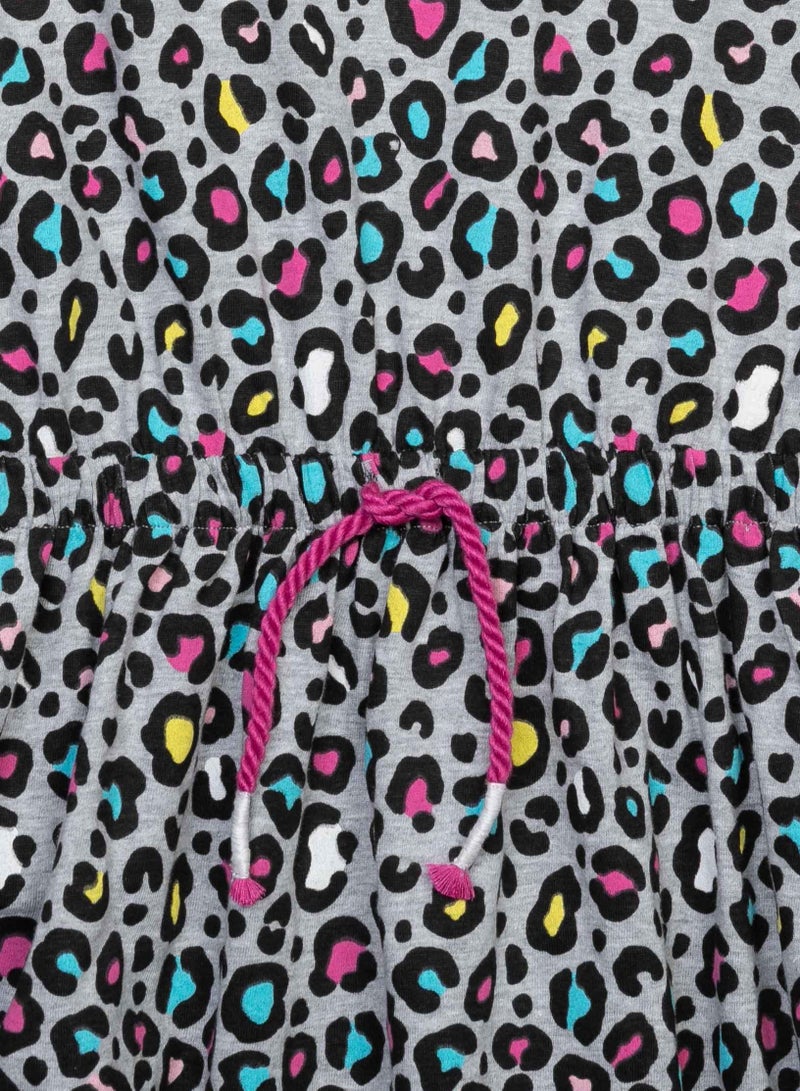 مينوتي فستان بناتي من القطن بطبعة كاملة ورباط خصر قابل للتعديل - Image 3