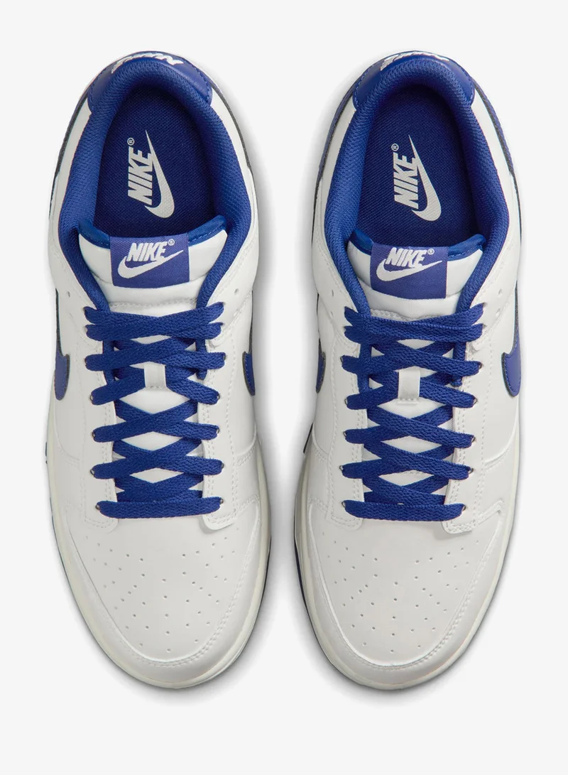 نايكي دانك لو ريترو