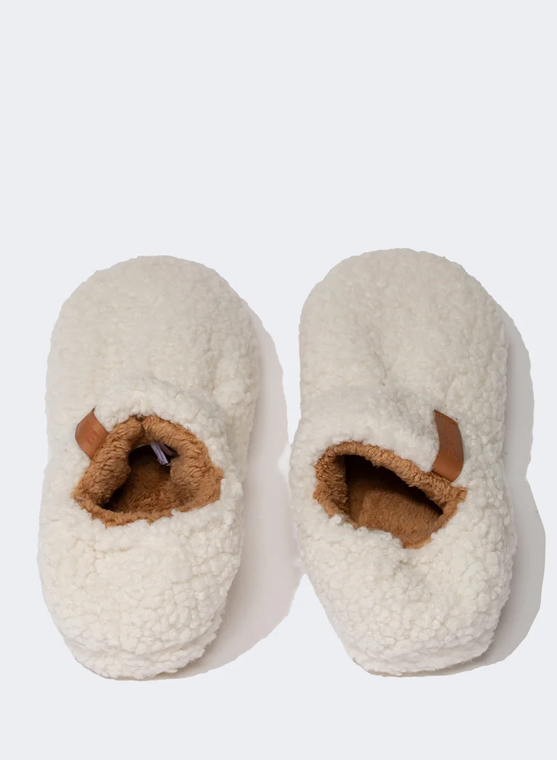 DeFacto Plush Slippers