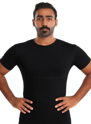 أسود