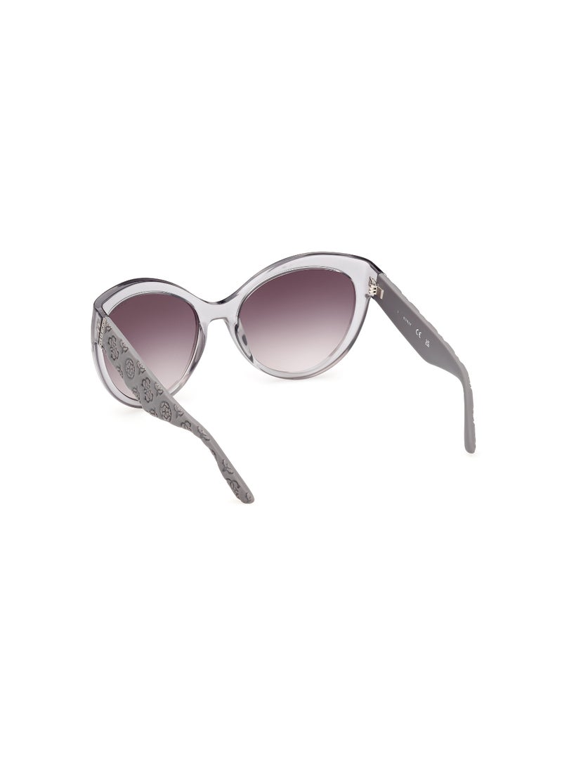 GUESS نظارة شمسية نسائية من البلاستيك على شكل فراشة عاكسة GU0013020C61 - مقاس العدسة: 61 مم - رمادي - Image 4