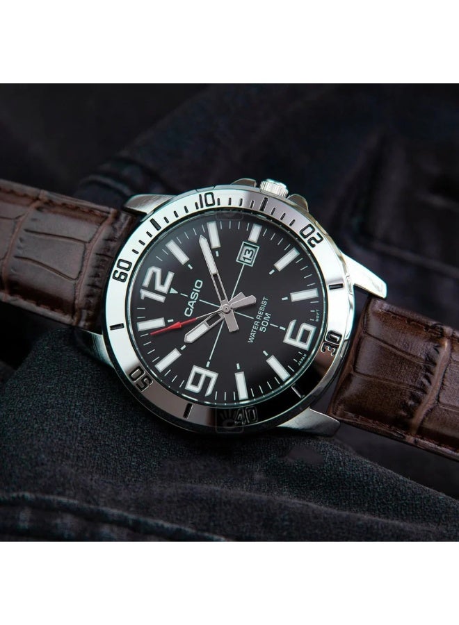 كاسيو ساعة كاسيو رجالية بسوار جلدي MTP-VD01L-1BVUDF – ميناء أسود مع إطار دوّار وعرض للتاريخ ومقاومة للماء - Image 5