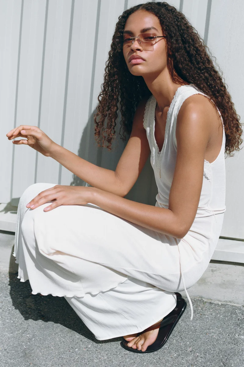 Lace-trimmed tie-belt dress