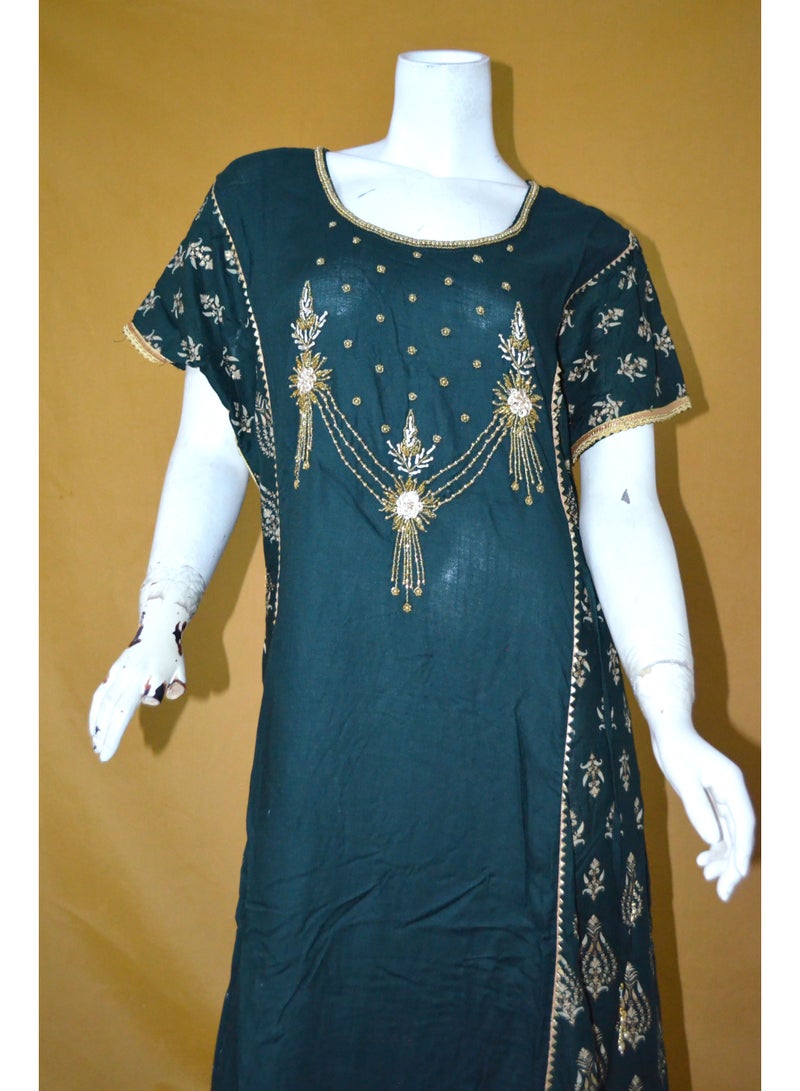 زينة جلابية نسائية أنيقة مطرزة – واسعة من الأسفل، بأكمام باتوينج، بشريط جانبي قابل للتعديل - Image 2