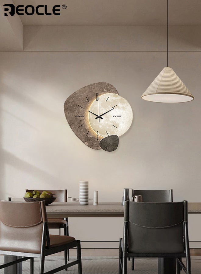 ريوكل ساعة حائط عصرية على شكل قمر بحركة كوارتز فائقة الهدوء وتصميم مسطح ثنائي الأبعاد - ساعة زخرفية صامتة بدون صوت تكتيك للغرفة المعيشة وغرفة النوم والمكتب - Image 2