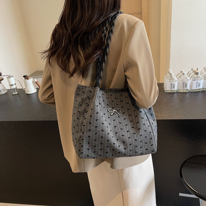 Niche Trendy Large Capacity Polka Dot Canvas Underarm Bag Women'S Fashionable Backpack Commuter Tote Bag - Image 3