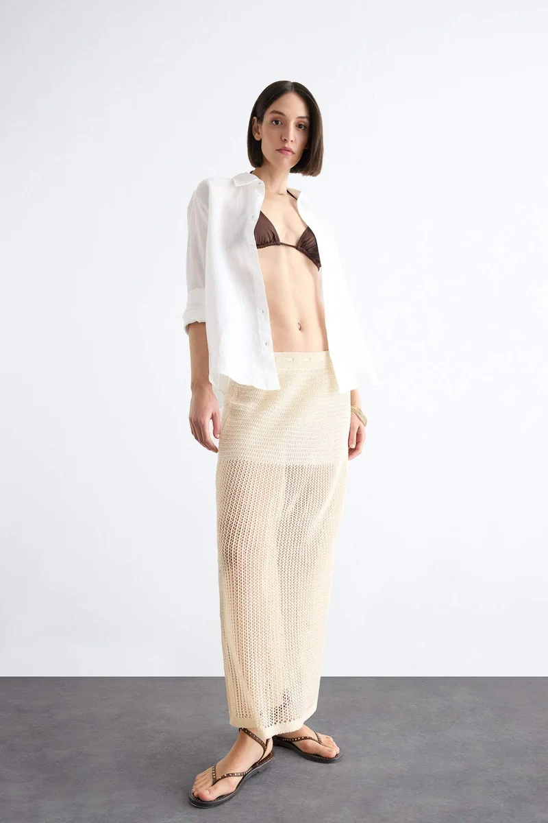 ديفاكتو Elastic Waist Crochet Maxi Beach Skirt