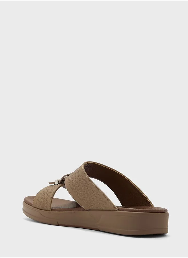 روبرت وود Arabic Sandals