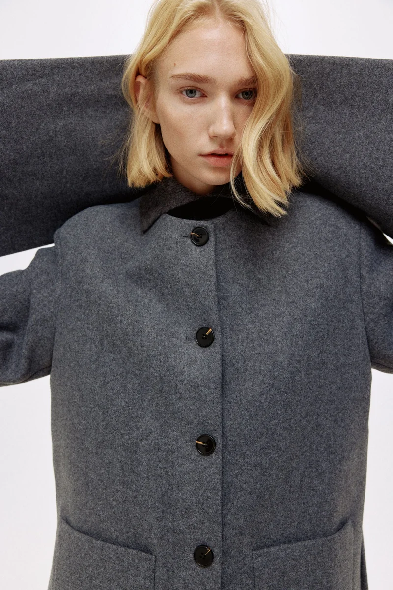 اتش اند ام معطف بتصميم وشاح