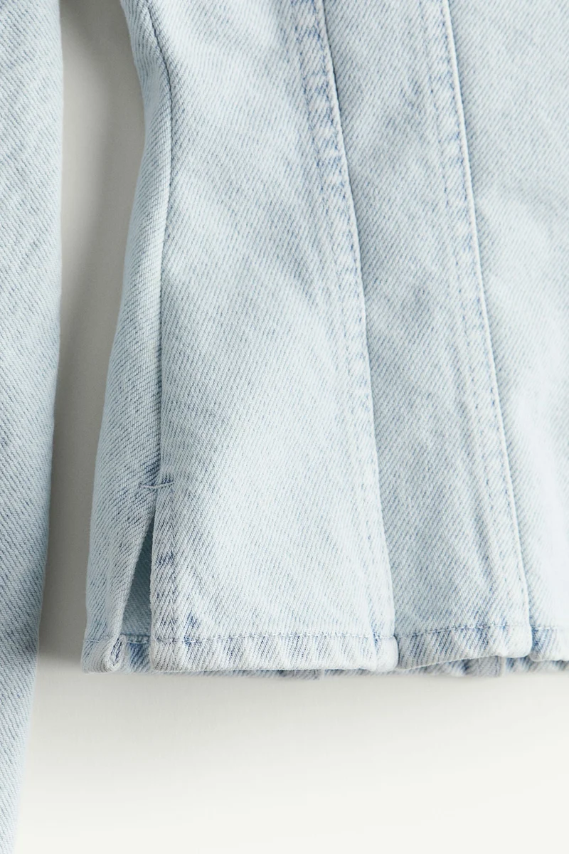 اتش اند ام قميص من الدنيم