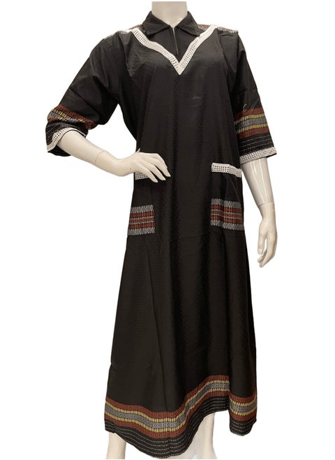 زي عاملة، قميص طويل، أكمام متوسطة الطول.