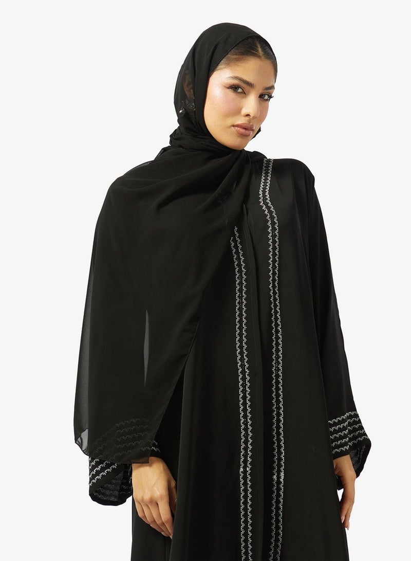 هيا كلوزيت عباية مفتوحة بياقة على شكل حرف  مزينة بالدانتيل - Image 4