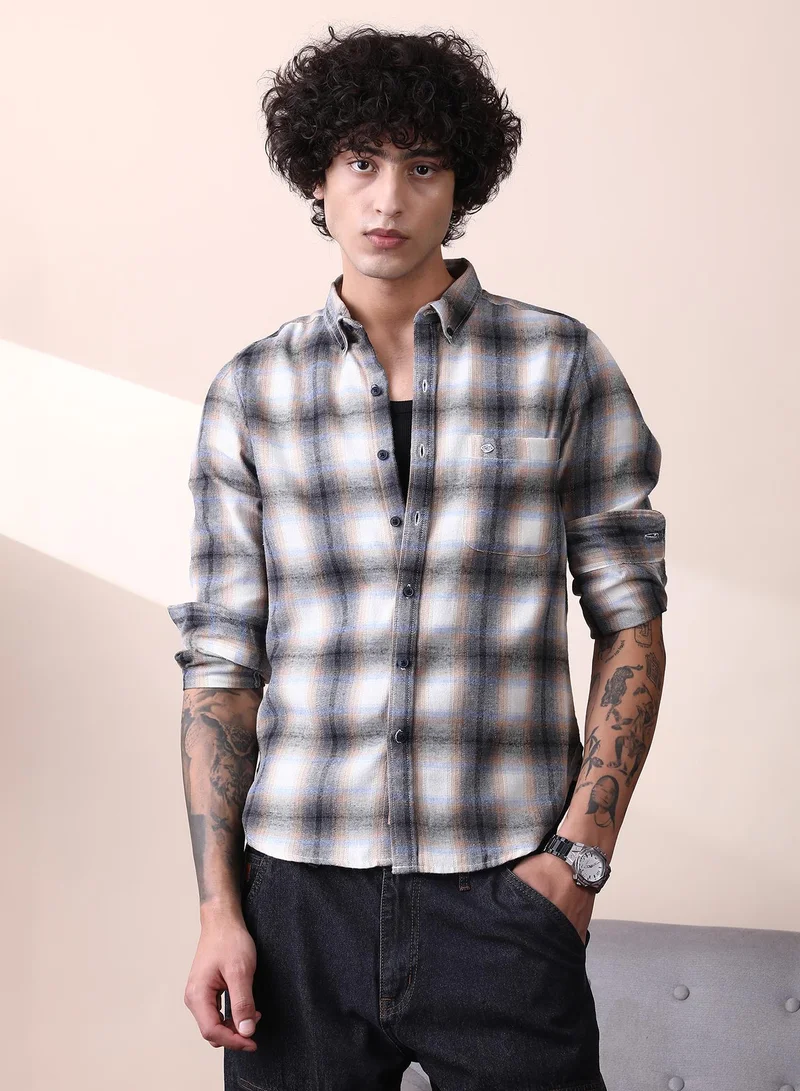 Campus Sutra Men's Charcoal Black & Off-White Gradient-Graph Regular Shirt For Casual Wear | Spread Collar | Long Cuffed Sleeves | Button Closure | Shirt Crafted With Comfort Fit For Everyday Wear