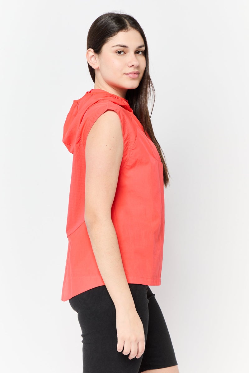 Adidas سترة تدريب بدون أكمام للنساء، بغطاء رأس، حمراء - Image 3