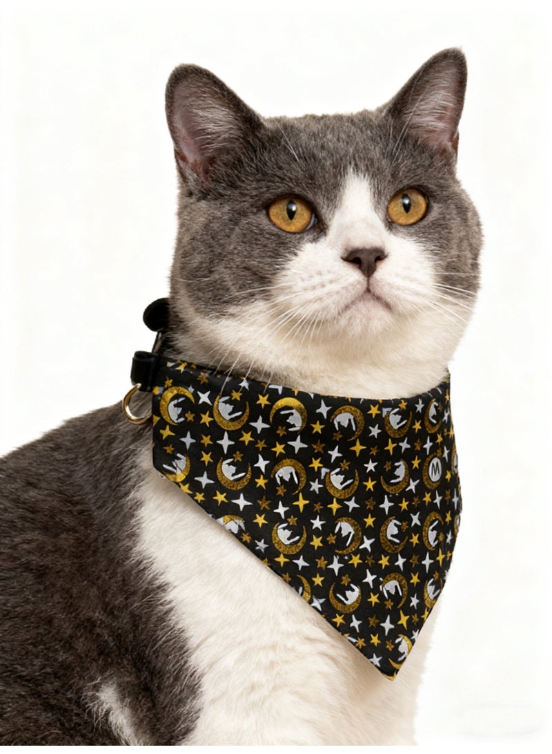 أطواق القطط العربية بنمط القمر والنجمة مع وشاح - أطواق قابلة للتعديل بطول 20-32 سم، تصميم إسلامي للقطط السعودية، قماش قابل للتنفس للمناخ الحار - Image 1
