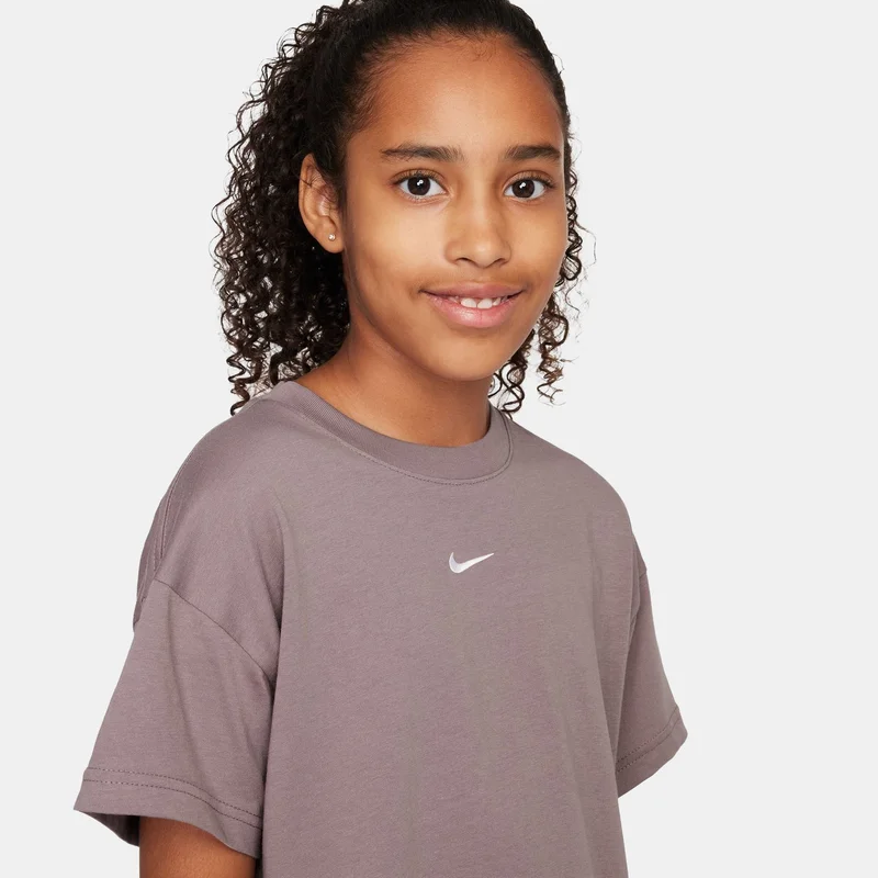 نايكي تيشيرت سبورتسوير للاطفال الكبار