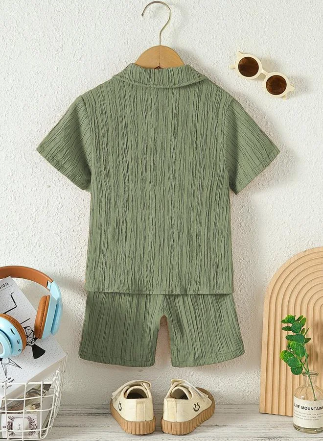 تايك تو مجموعة من قميص وشورت بملمس بارز للأولاد