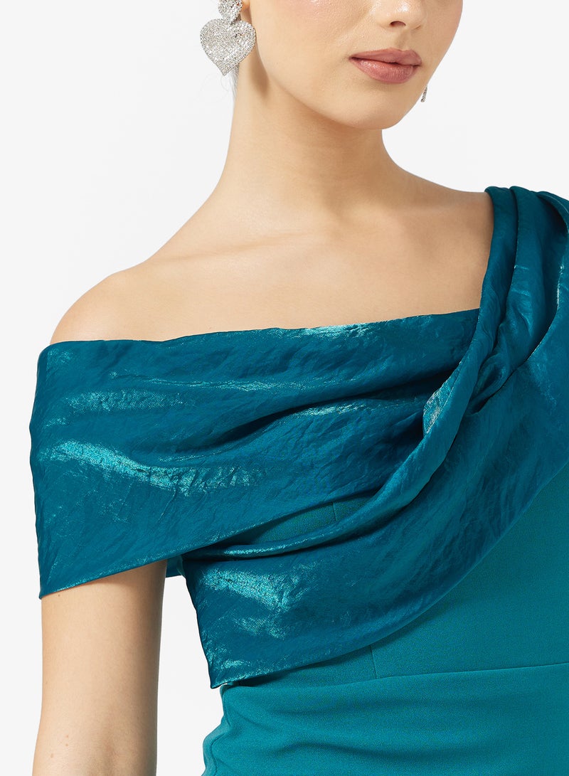 نمشي x فستان عمود بكتف غير متماثل مزين بالزهور - Image 4