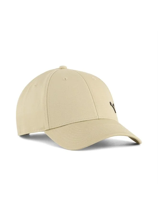 بوما قبعة بيسبول Essentials Elevated مزينة بشعار PUMA Cat معدني