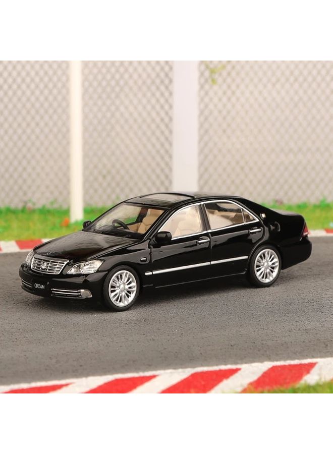 2007 Toyota Crown Black 1 64 Scale Die Cast Metal Car Model Alloy Vehicle Replica - Image 2