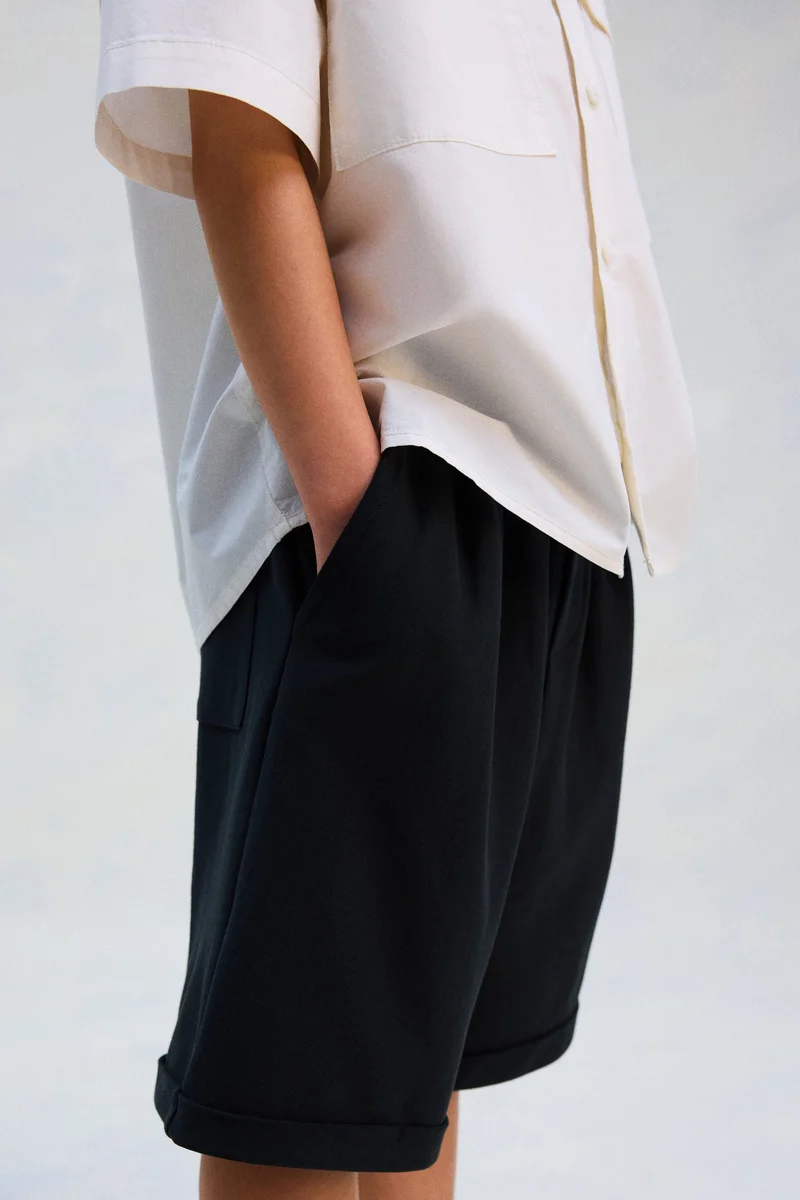 اتش اند ام شورت جيرسيه بقصة فضفاضة