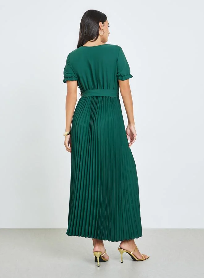 Styli  Green Pleated A-Line Maxi Dress with Tie Up Belt for Women | Best Price UAE