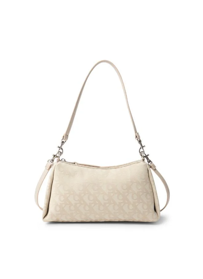 Calvin Klein Jeans Logo Detailed Zip through Shoulder Bag