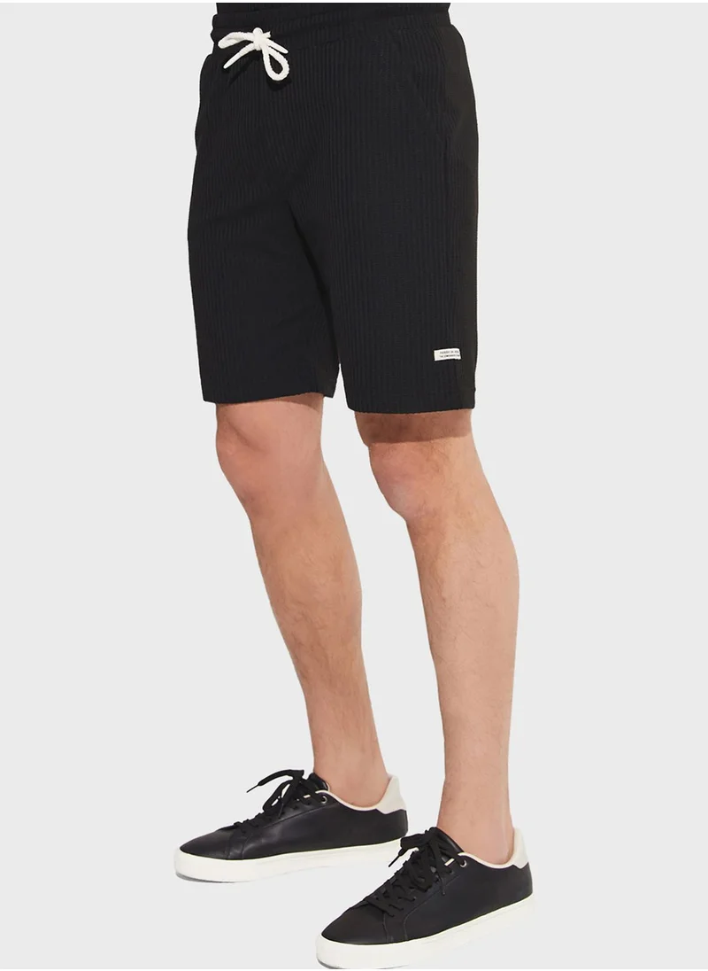 JUNE Essential Shorts