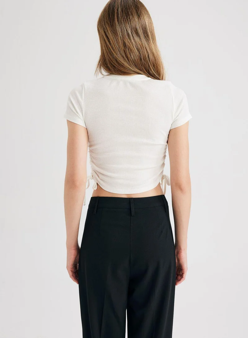 DeFacto Fitted Crew Neck Ruched Detaied Crop Short Sleeve T-Shirt