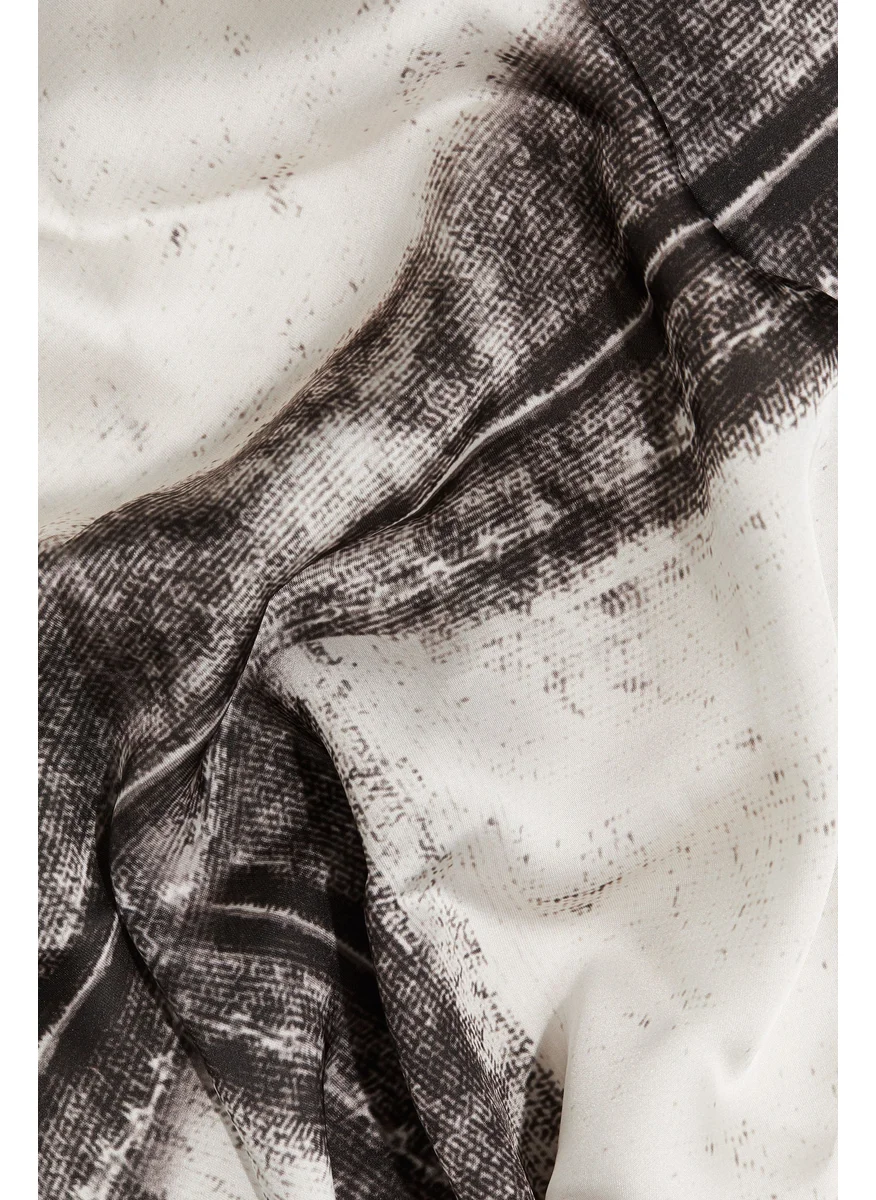 H&M Printed Satin Scarf
