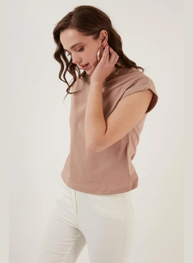 ليلا تيشيرت قطن % نسائي بياقة دائرية من ليلا