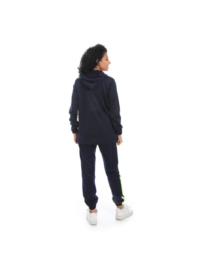 سيزار ترنج حريمي مزود بطباعة وجيب علي الصدر - Image 4