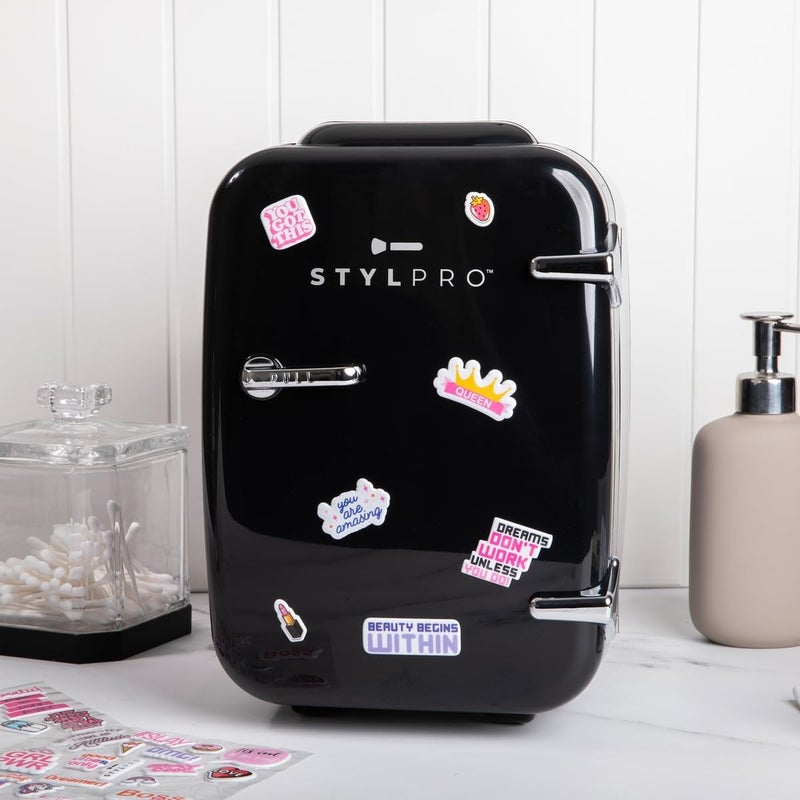 ستايل برو ثلاجة StylPro Mini Beauty السوداء – سعة 4 لترات، مخصصة للعناية بالبشرة (السيرومات، الكريمات، الأقنعة، طلاء الأظافر)؛ تحتوي على وظائف تبريد وتسخين؛ هادئة، صغيرة الحجم، تأتي في عبوة صديقة للبيئة، ومنظم مثالي لمستحضرات التجميل. - Image 3